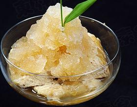 豆腐衣牛肝菌配松茸高汤冰砂