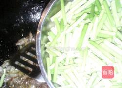 蒜苔炒肉的做法图解7