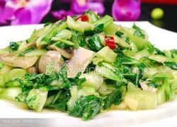 手捏菜炒蘑菇