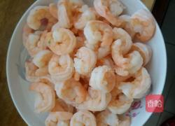 清炒虾仁的做法图解1