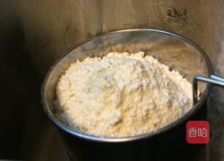 抹茶红豆面包的做法图解2