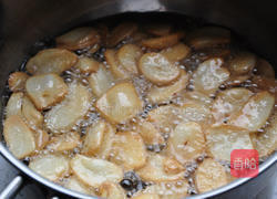 芝麻蒜酥片的做法图解2