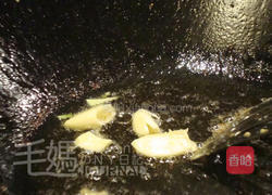 西芥兰炒鸡片的做法图解2