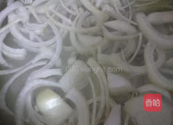 姜烧猪肉的做法图解1