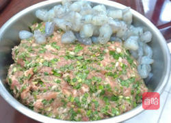 韭菜猪肉虾仁馅饼的做法图解1