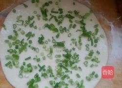 葱花饼。的做法图解4