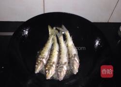 杨花鱼雪菜汤的做法图解1