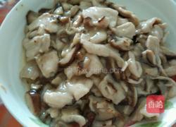 香菇炒肉的做法图解4