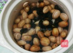 黑豆花生丰胸糖水的做法图解1