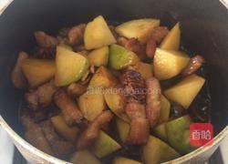 五花肉海脐子烧土豆的做法图解7