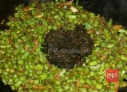 肉末橄榄菜豇豆角的做法图解2