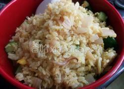 咖喱鲜鱿蛋炒饭