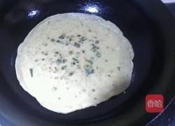 小葱鸡蛋饼的做法图解3