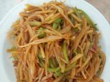 素炒土豆洋葱青椒丝