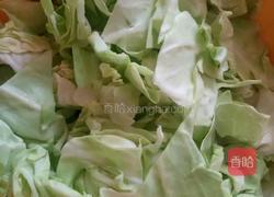 糖醋卷心菜的做法图解1