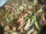 鸡肉炖豆角茄子