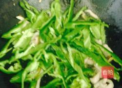 快手菜之青椒肉丝的做法图解5