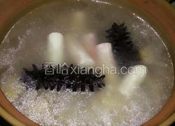海参排骨淮山莲子百合太子参白木耳汤