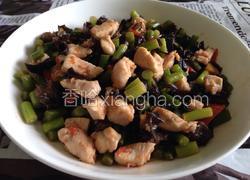三鲜炒鸡丁