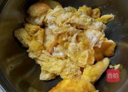 黄瓜炒鸡蛋的做法图解2