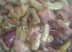酸豆角炒鸡珍