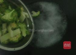 番茄炒西兰花的做法图解6