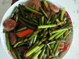 蒜薹炒肉肠