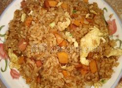 萝卜火腿蛋炒饭