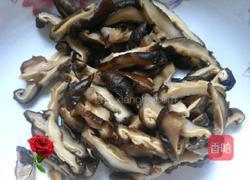 青木瓜炒香菇鸭蛋的做法图解2