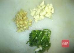鲫鱼豆腐汤的做法图解1