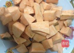 拔丝红薯的做法图解1