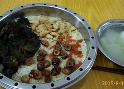 红枣枸杞木耳鸡肉蒸饭