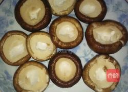 香菇酿肉的做法图解1