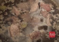 土豆炖排骨的做法图解1