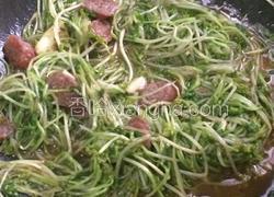 空心菜苗炒腊肠