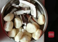 椰香鸡汤的做法图解2