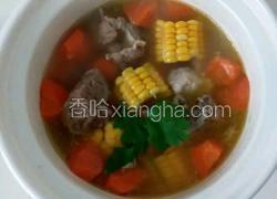 玉米胡萝卜排骨汤
