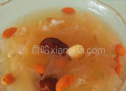 银耳莲子羹