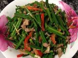 韭菜花肉丝