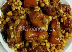 黄豆焖猪蹄