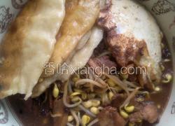 五花肉炒黄豆芽