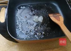 冰糖雪梨烧鸡块的做法图解2