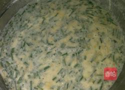 韭菜鸡蛋饼的做法图解3