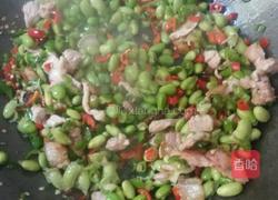 毛豆炒肉的做法图解7