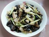 芹菜黑木耳肉片