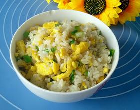 蛋黄炒米饭[图]