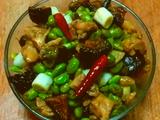 香菇毛豆烩鸡丁