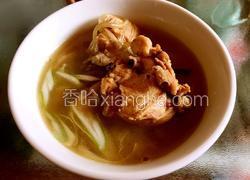 平菇土鸡汤煲