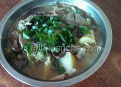 蘑菇白菜土豆粉条汤