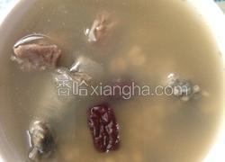 土茯苓甲鱼薏米汤